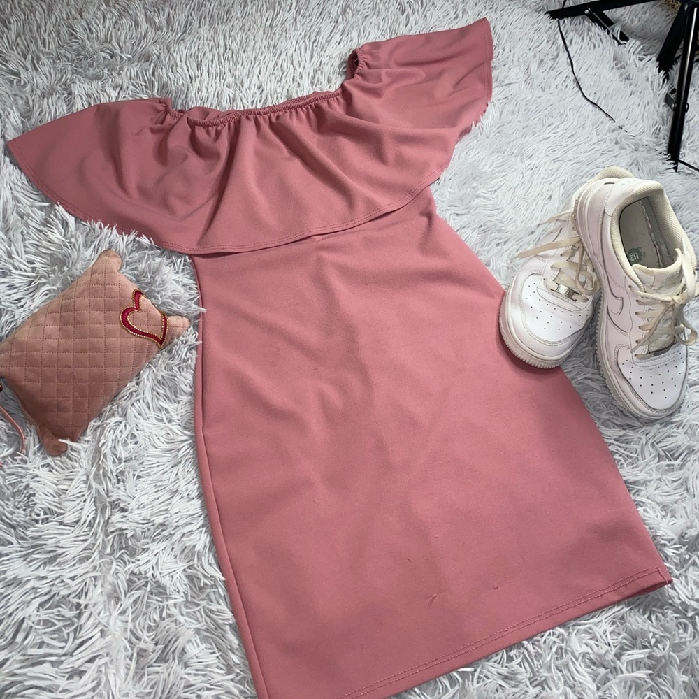 Stretchy Shoulder less pink mini dress  size small